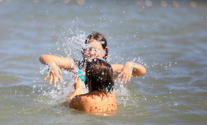 Swimming in Vaucluse